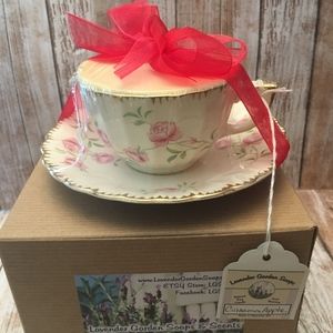 Vintage Teacup Soy Candle - CINNAMON APPLE SCENT